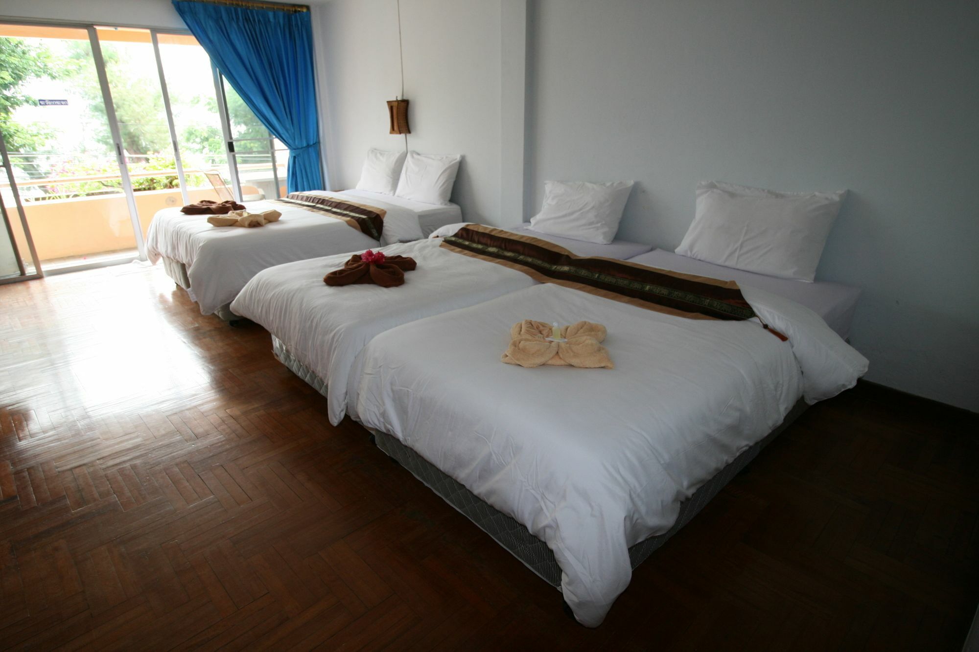 Beachfront Hotel Cha Am Cha-am Exterior foto